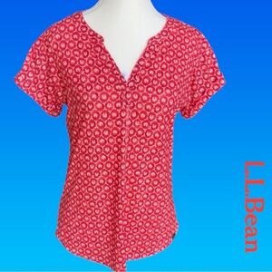 ⭐️HP⭐️ Fitted Red and White Short  Sleeve Blouse